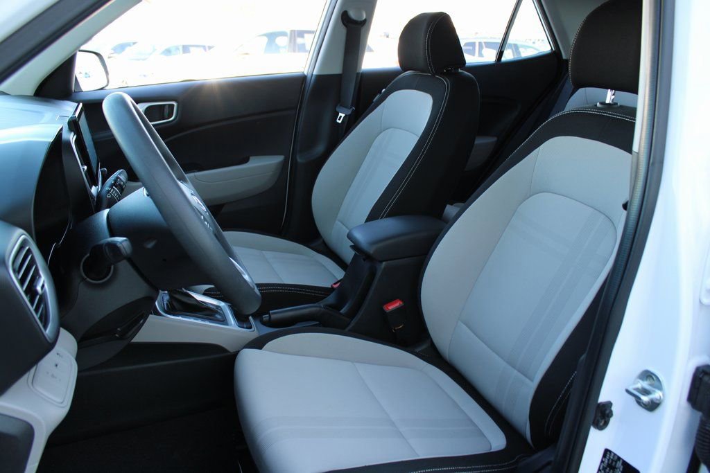 Used 2020 Hyundai Venue SEL image 7