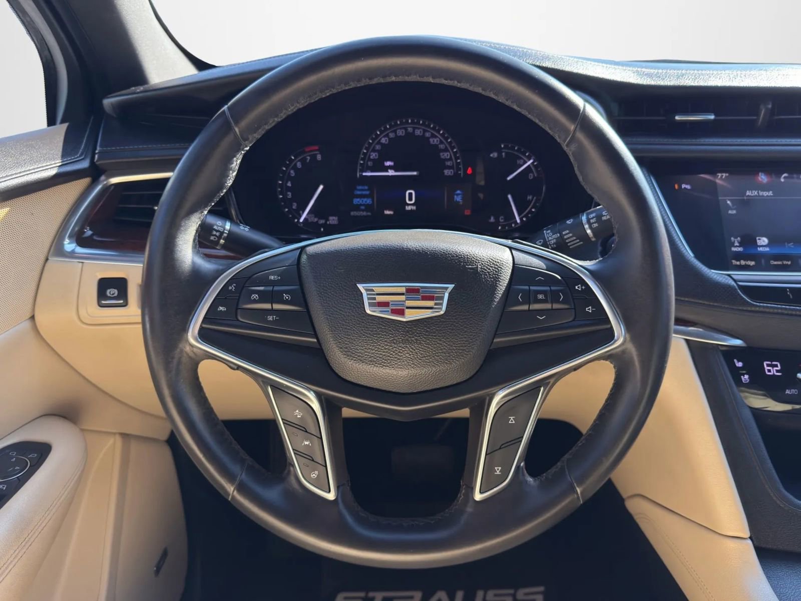 Used 2017 Cadillac XT5 Premium Luxury FWD image 16