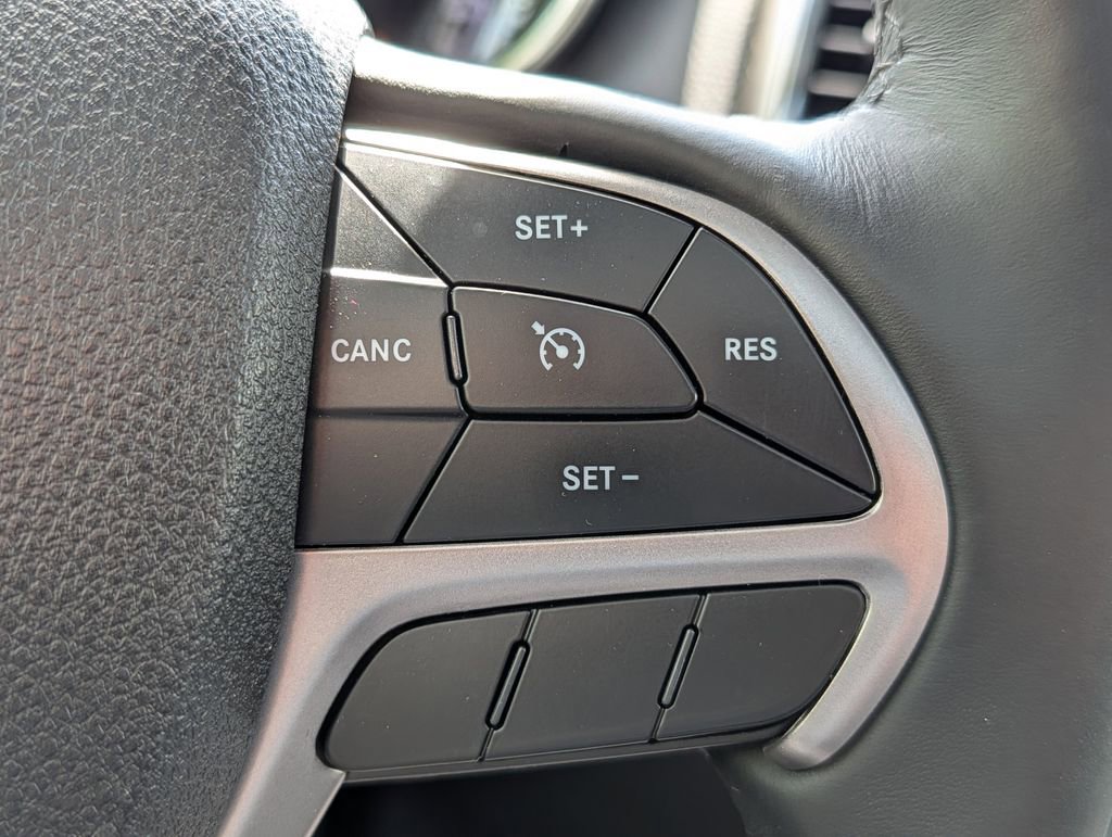 Used 2018 Jeep Grand Cherokee Limited AWD/4WD image 49