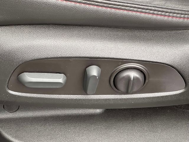 Used 2023 Chevrolet Traverse RS AWD/4WD image 13