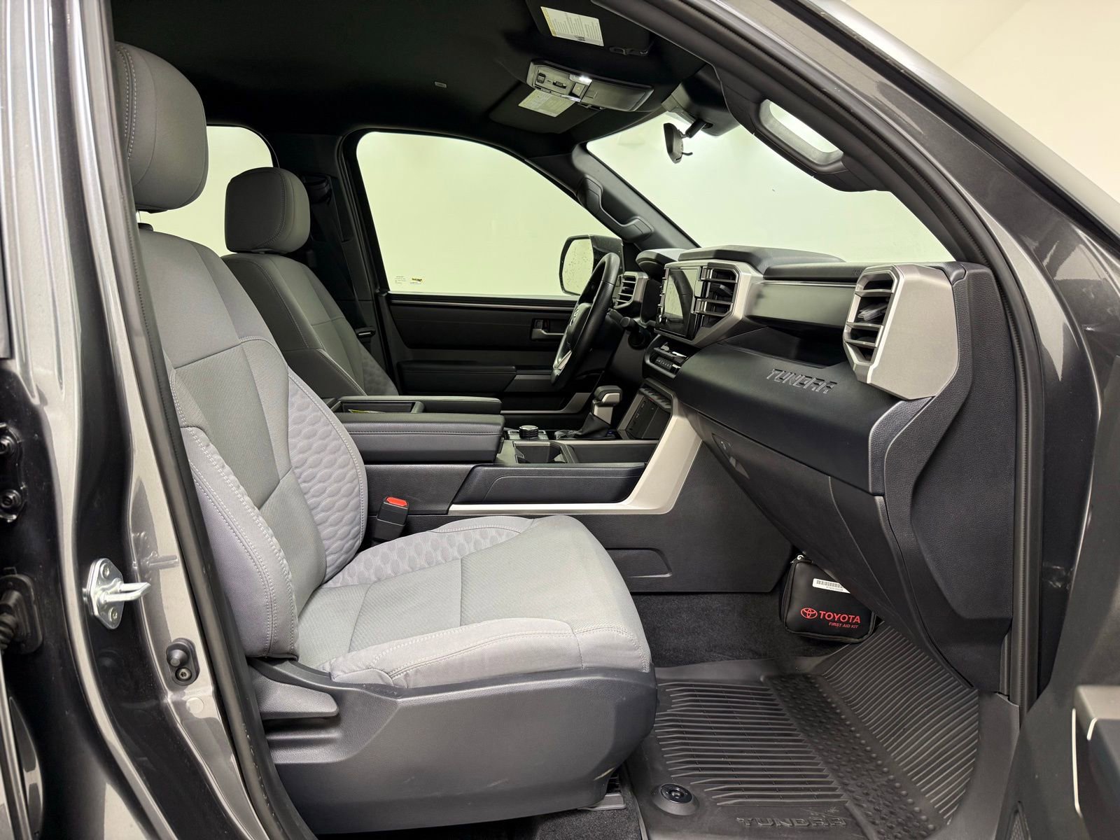Used 2025 Toyota Tundra SR5 w/ SR5 Convenience Package image 32