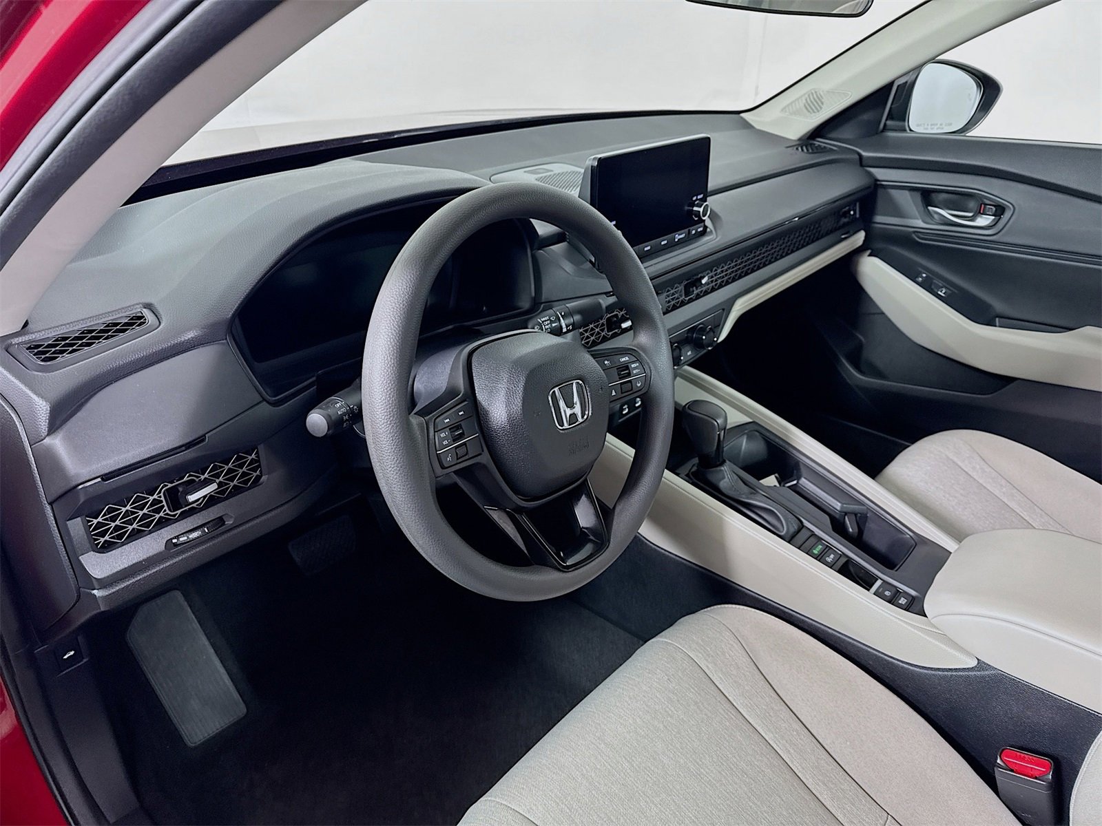 Used 2025 Honda Accord SE image 7