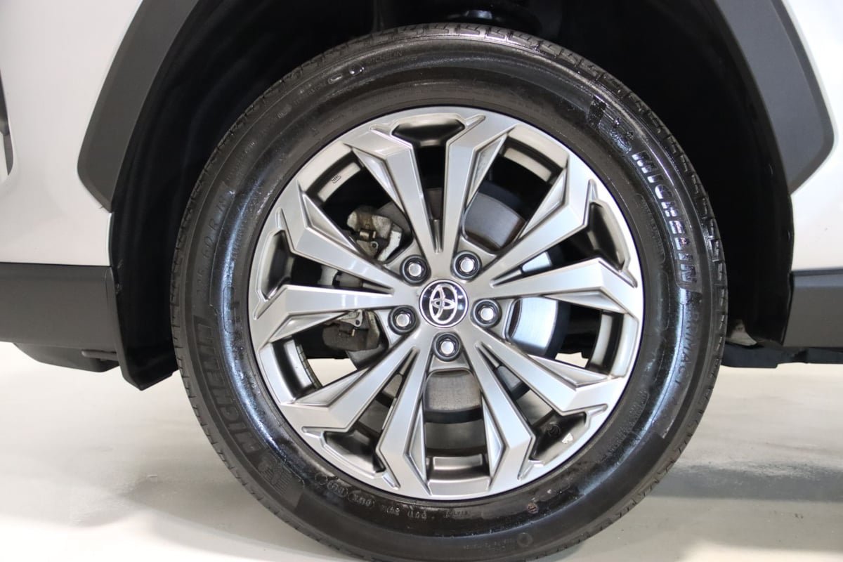 Used 2022 Toyota RAV4 XLE Premium AWD/4WD image 71