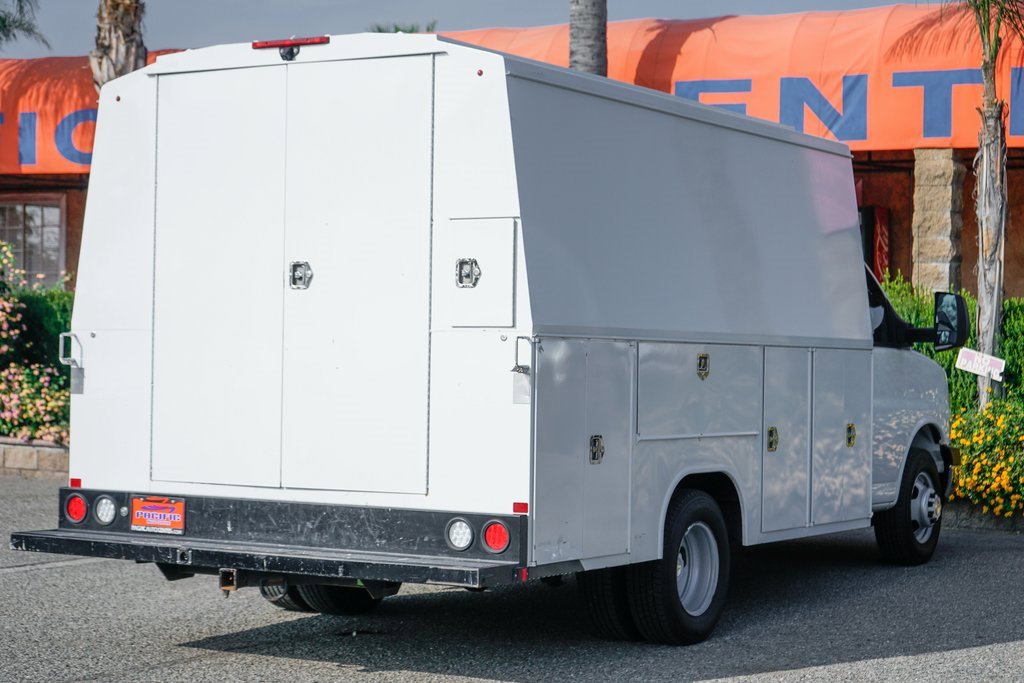 Used 2021 Chevrolet Express 3500 w/ Power Convenience Package image 9