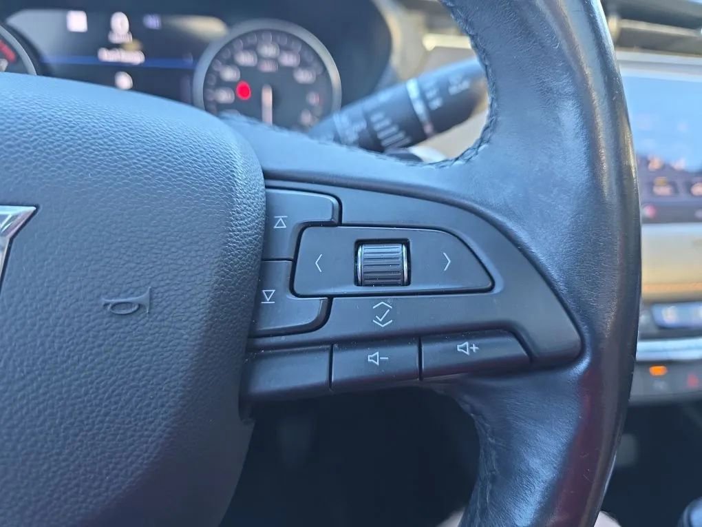 Used 2019 Cadillac XT4 Premium Luxury image 21