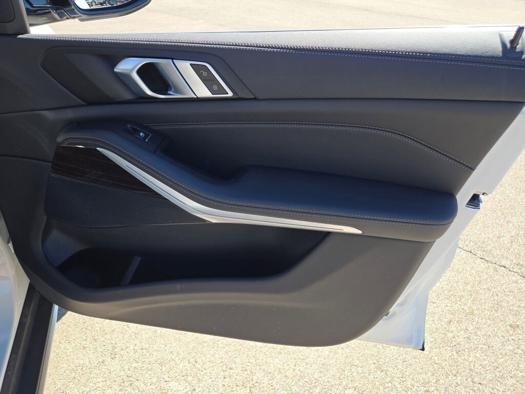 Used 2023 BMW X5 xDrive40i image 6