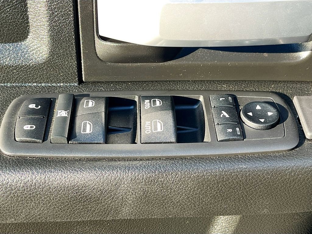 Used 2019 RAM 3500 Big Horn image 17