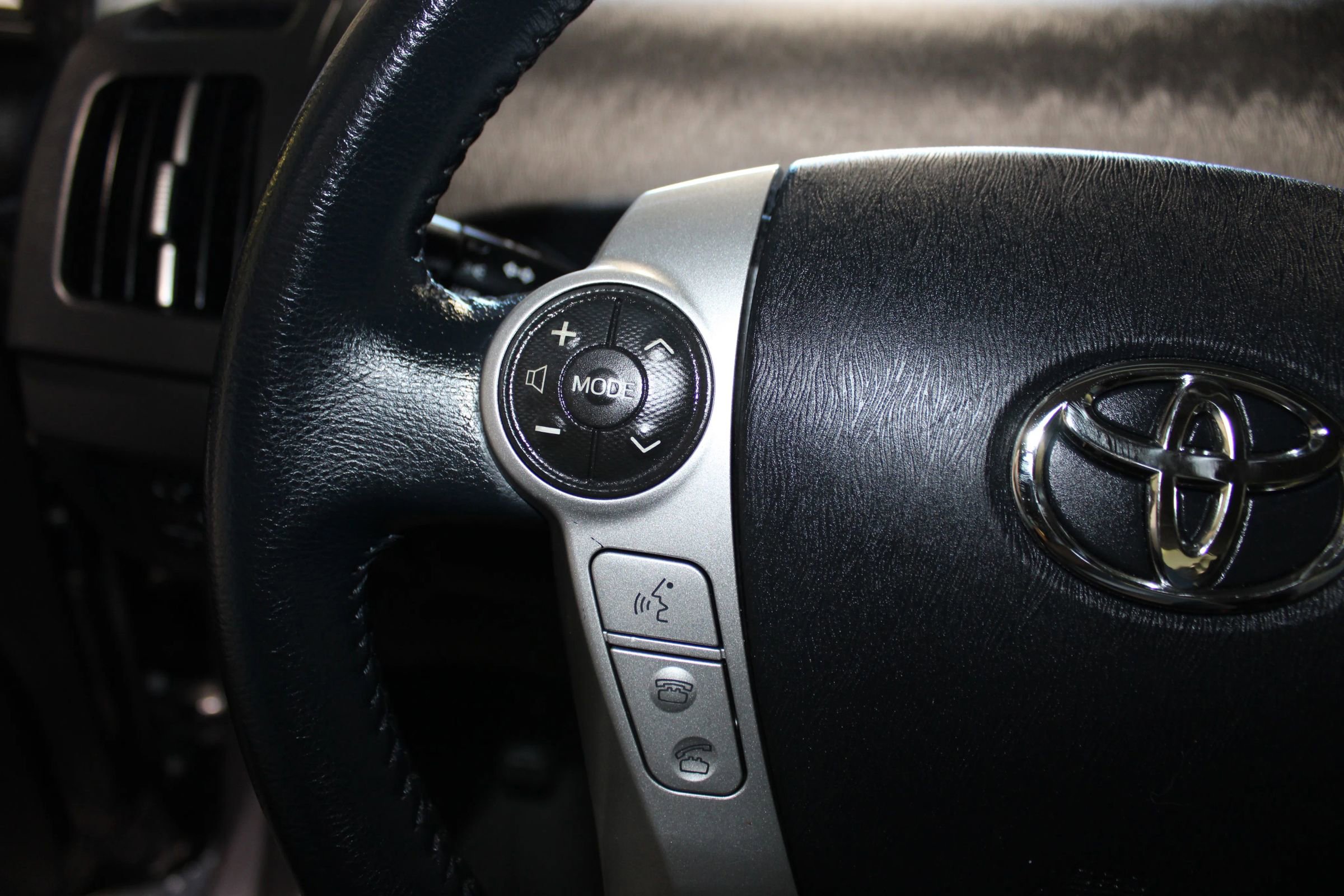 Used 2012 Toyota Prius Four FWD image 18