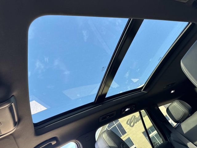 Used 2023 Cadillac XT6 Sport w/ LPO, ONYX Package image 20