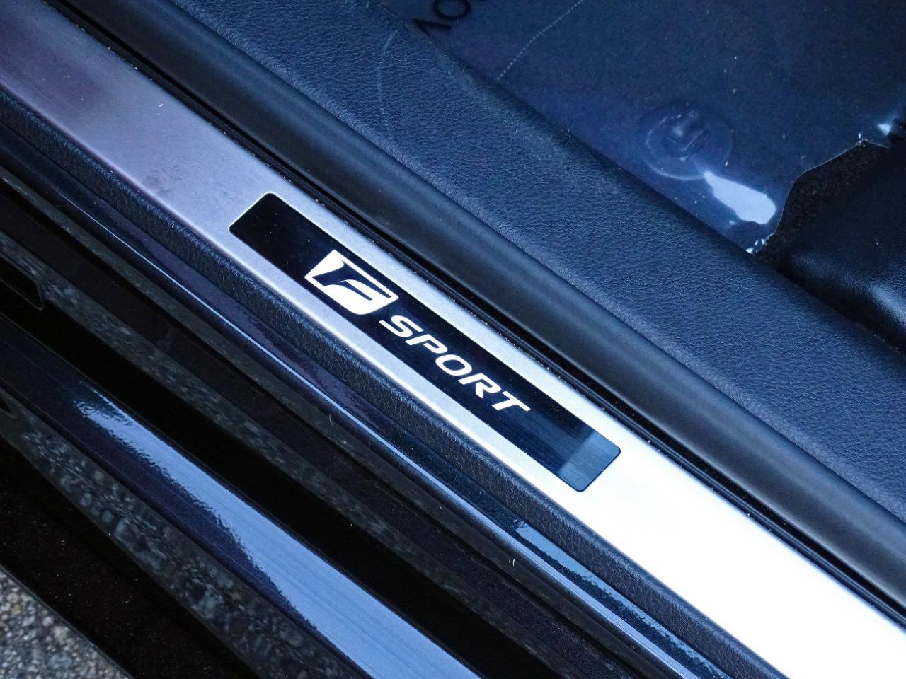 Used 2024 Lexus IS 350 F Sport RWD image 11