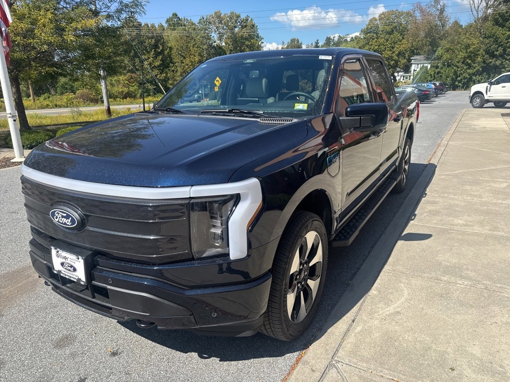 New 2025 Ford F150 Lightning Platinum image 3