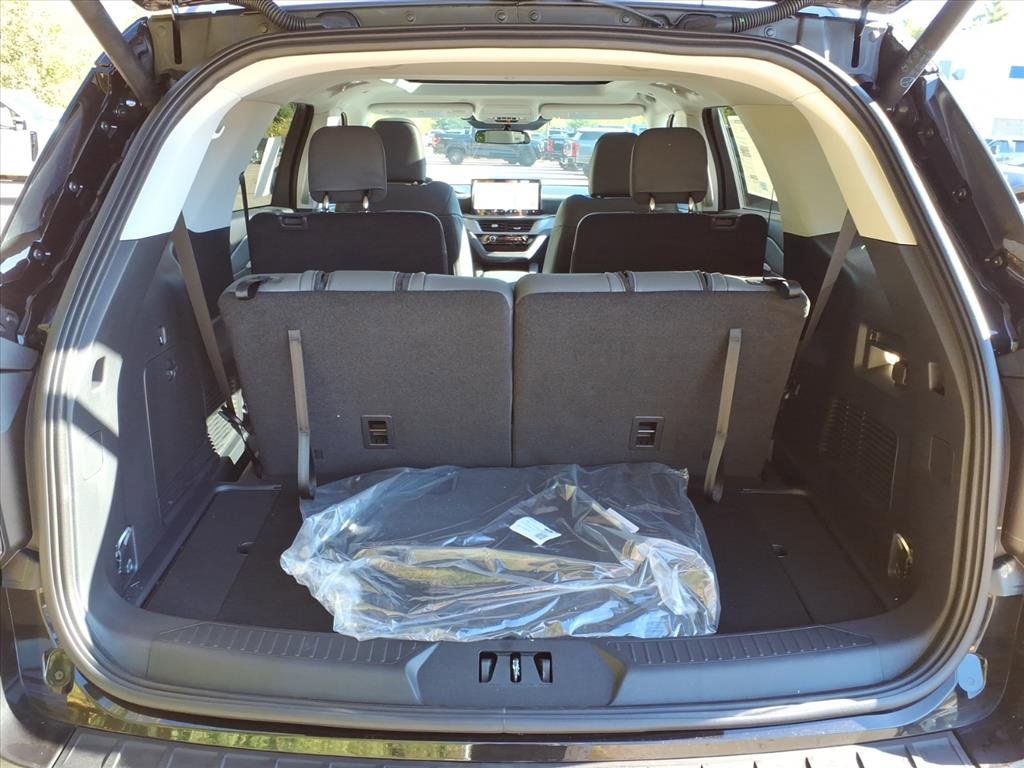 New 2025 Ford Explorer Active w/ Active Comfort Package image 14