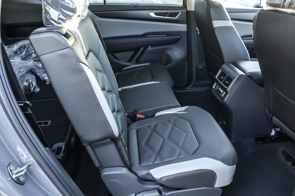 New 2026 Volkswagen Atlas Peak Edition AWD/4WD image 37