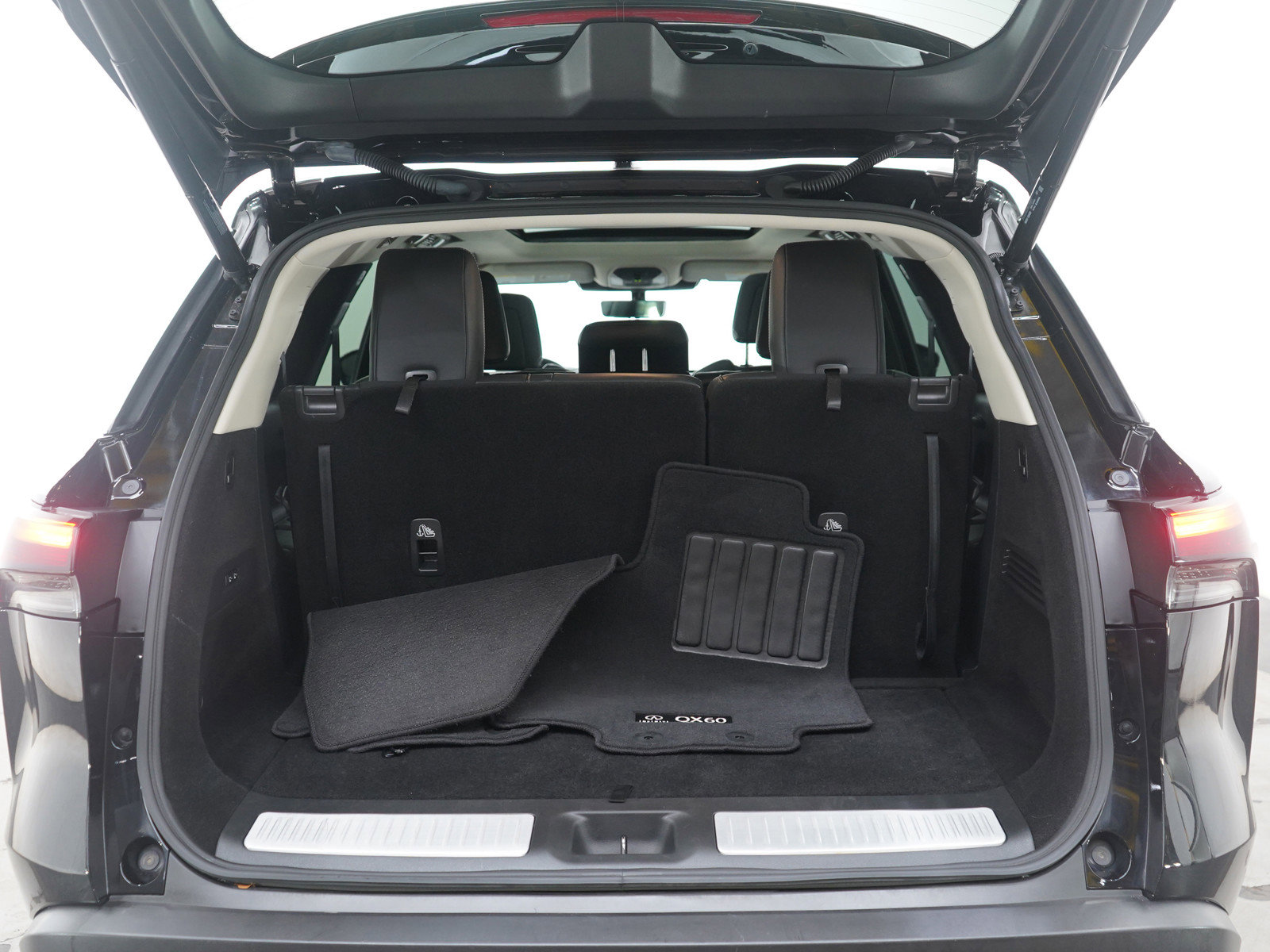 Used 2024 INFINITI QX60 Sensory image 18