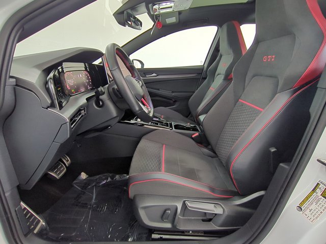 Used 2025 Volkswagen GTI SE image 17