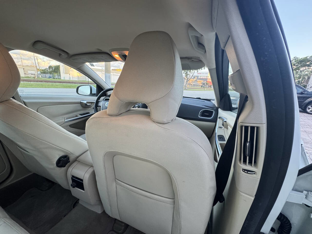 Used 2012 Volvo S60 T5 image 31