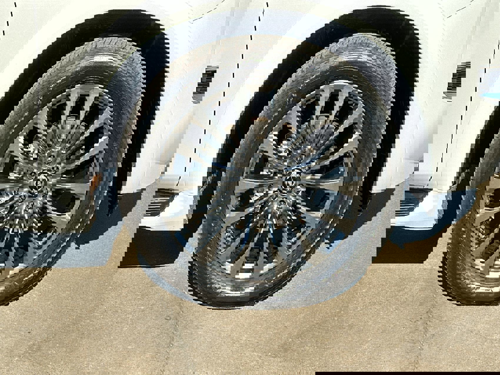 Used 2023 Nissan Armada Platinum w/ Captain's Chairs Package image 10