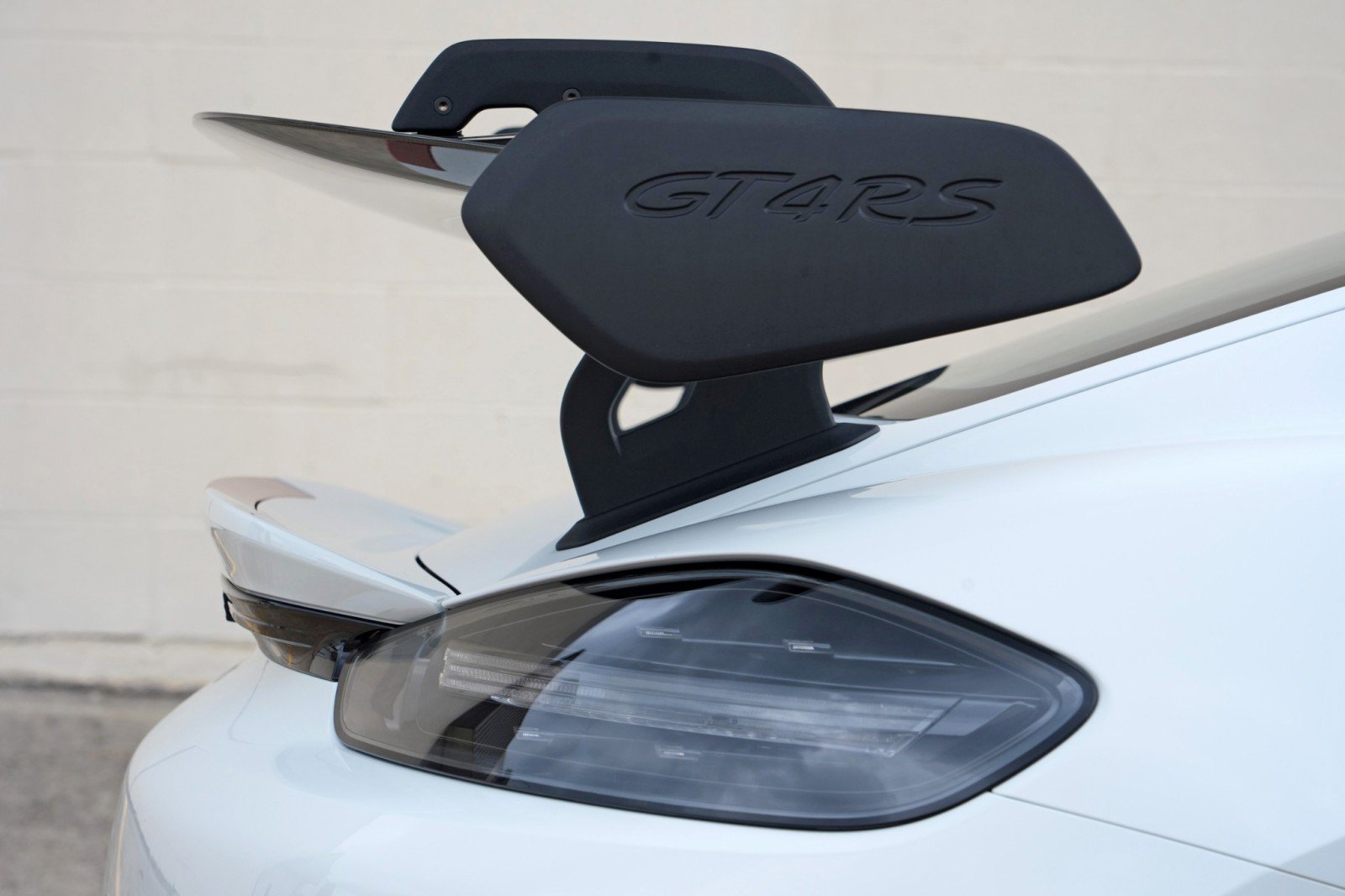 Used 2024 Porsche 718 Cayman GT4 RS w/ Weissach Package RWD image 69