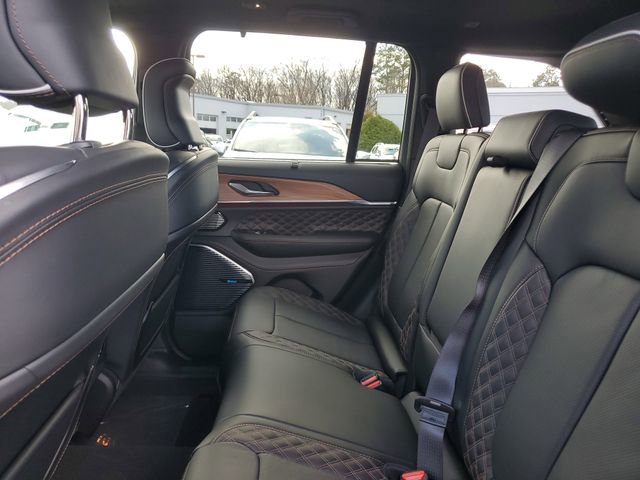 New 2026 Jeep Grand Cherokee Summit image 14