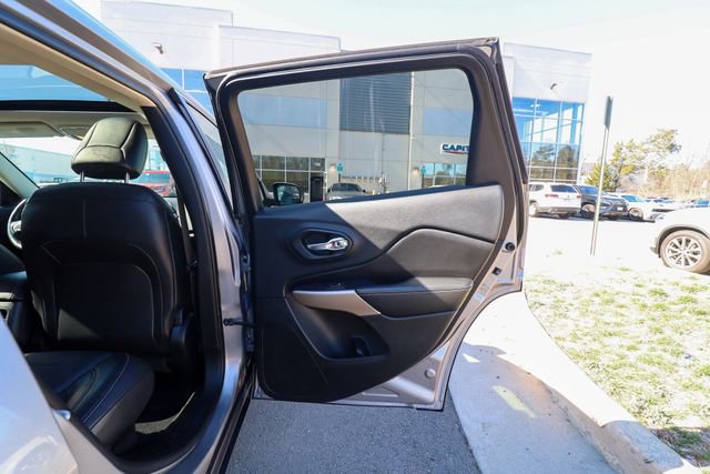 Used 2018 Jeep Cherokee Limited AWD/4WD image 50