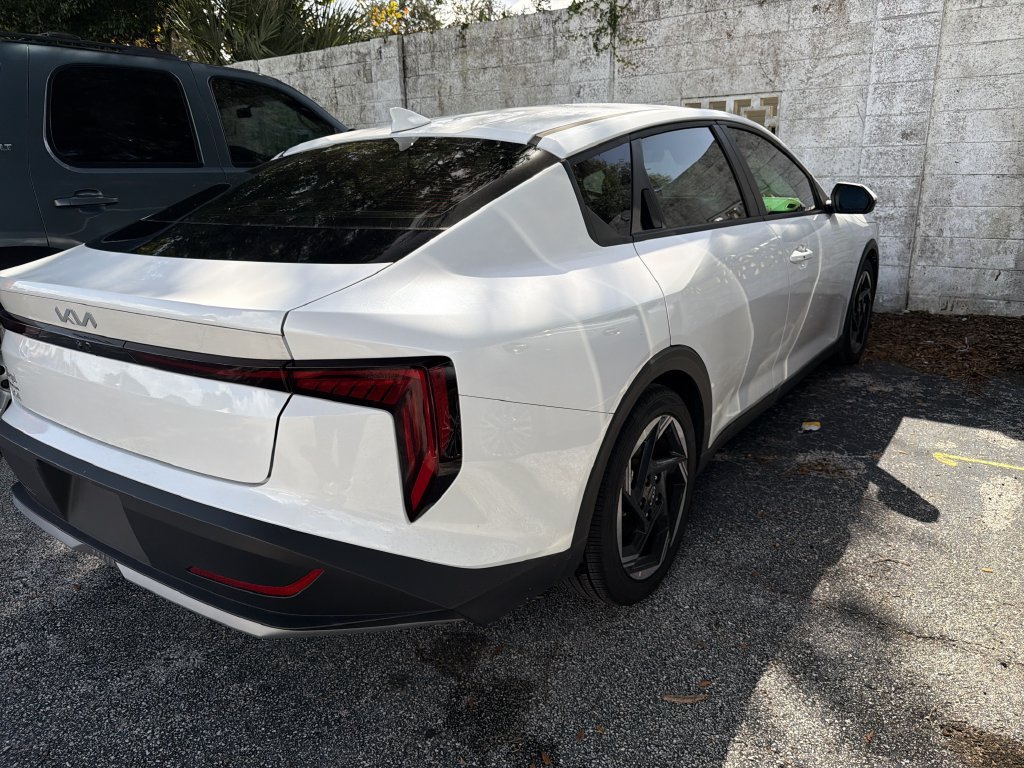 Certified 2025 Kia K4 EX FWD image 4