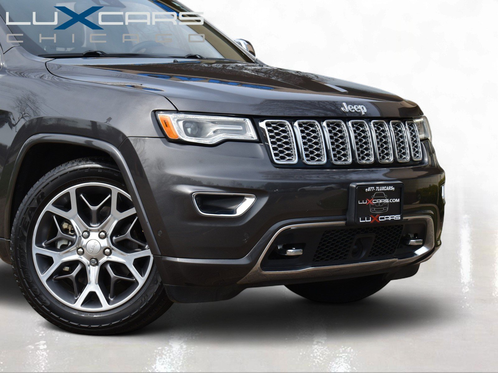 Used 2021 Jeep Grand Cherokee Overland AWD/4WD image 4