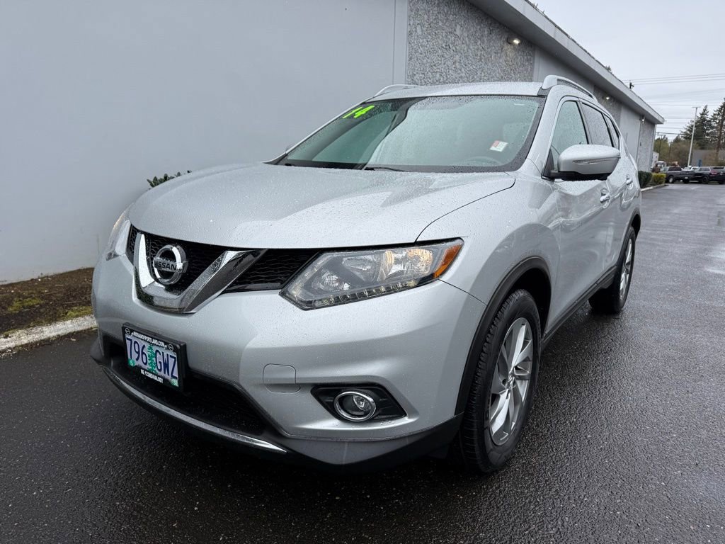 Used 2014 Nissan Rogue SL image 2