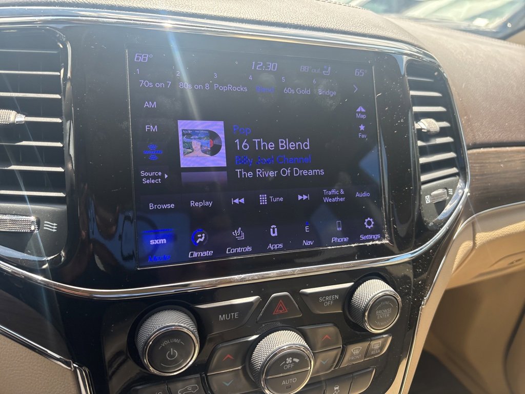 Used 2021 Jeep Grand Cherokee Overland w/ Trailer Tow Group IV image 28