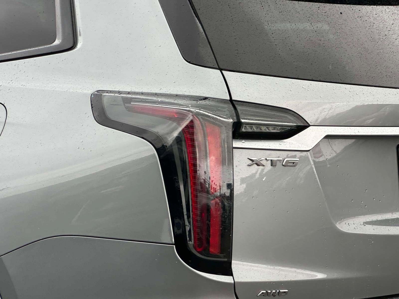 Used 2024 Cadillac XT6 Sport image 8