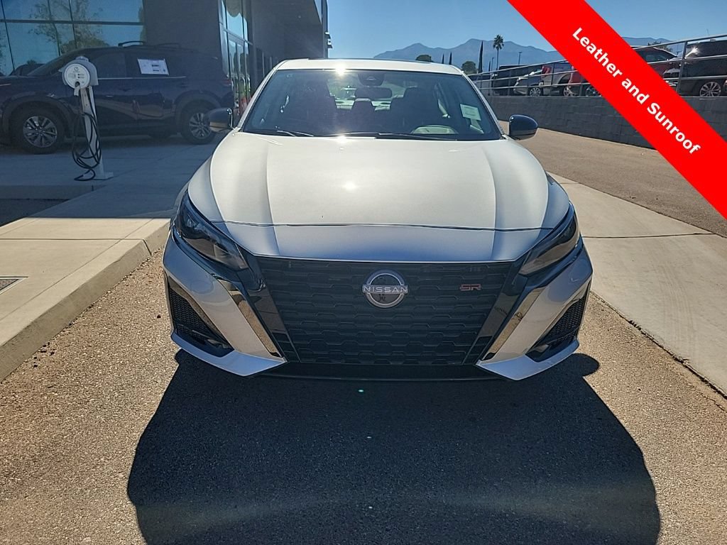 New 2025 Nissan Altima 2.5 SR w/ SR Premium Package FWD image 2