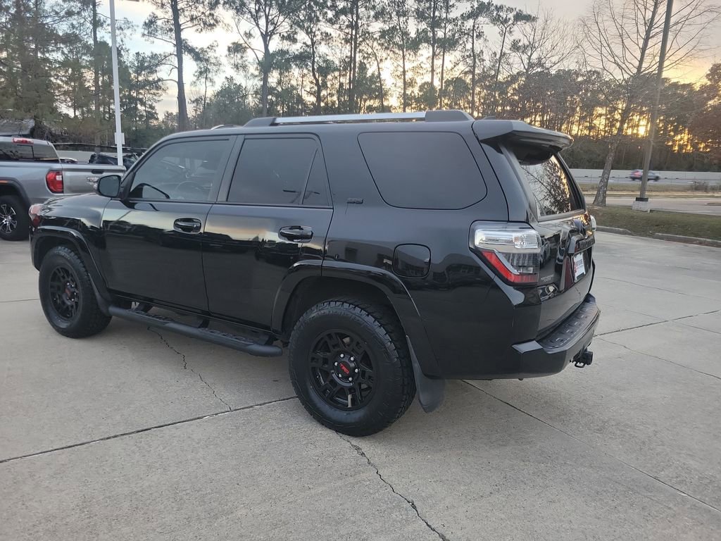 Used 2023 Toyota 4Runner SR5 Premium image 3