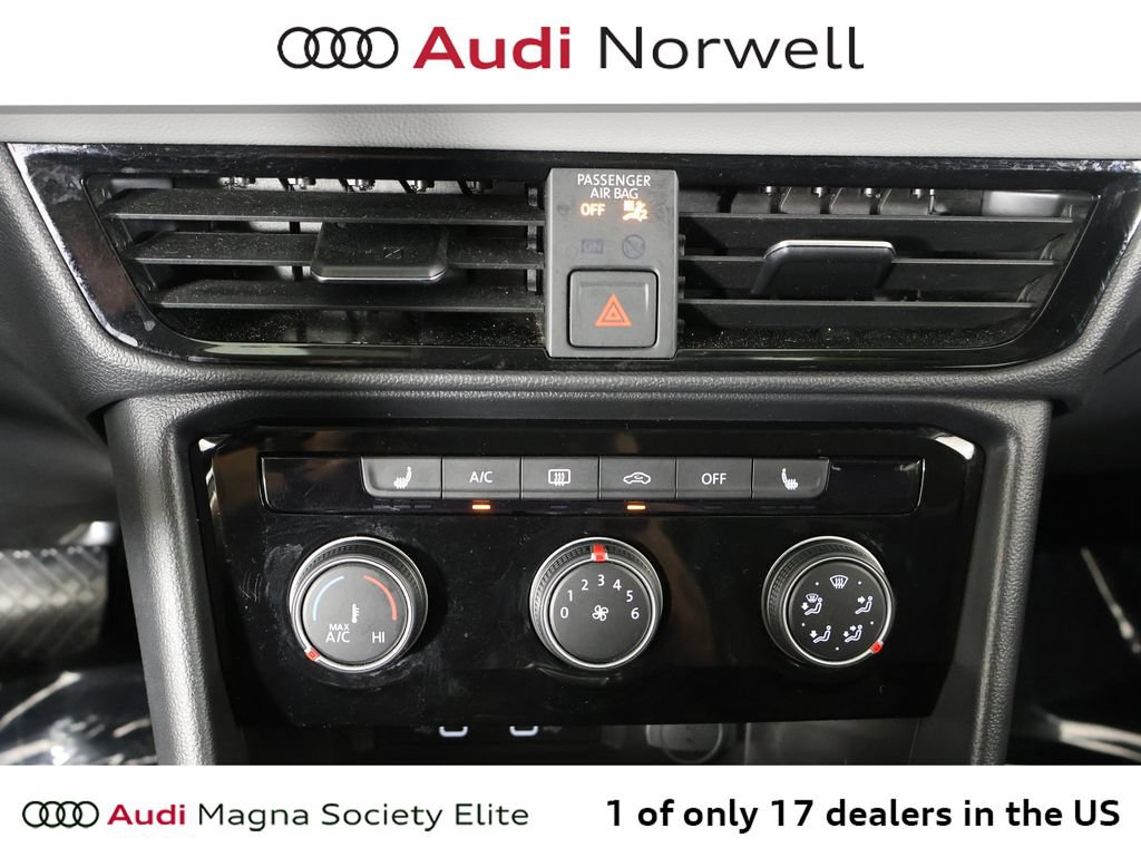 Used 2023 Volkswagen Taos SE AWD/4WD image 5
