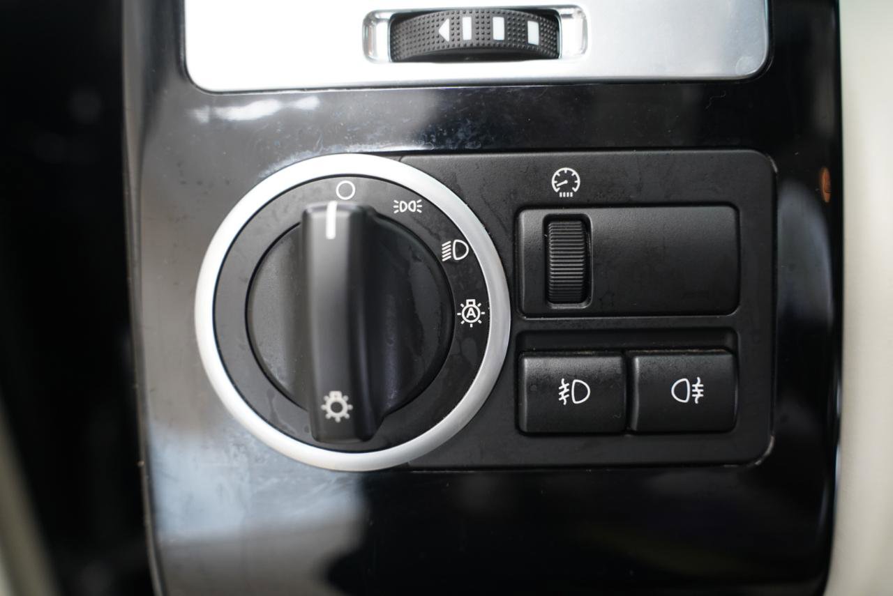 Used 2011 Land Rover Range Rover Autobiography image 23