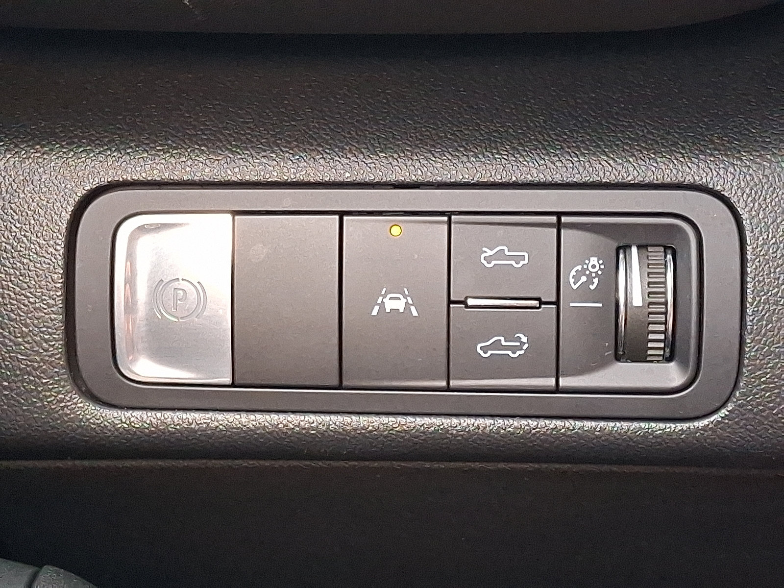 Used 2026 Chevrolet Silverado EV LT AWD/4WD image 23