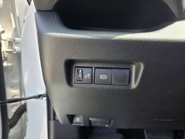 Used 2025 Toyota RAV4 LE AWD/4WD image 19