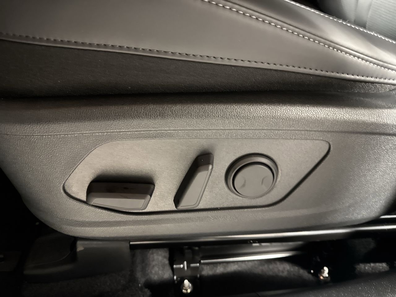 New 2026 Kia Sorento EX image 17