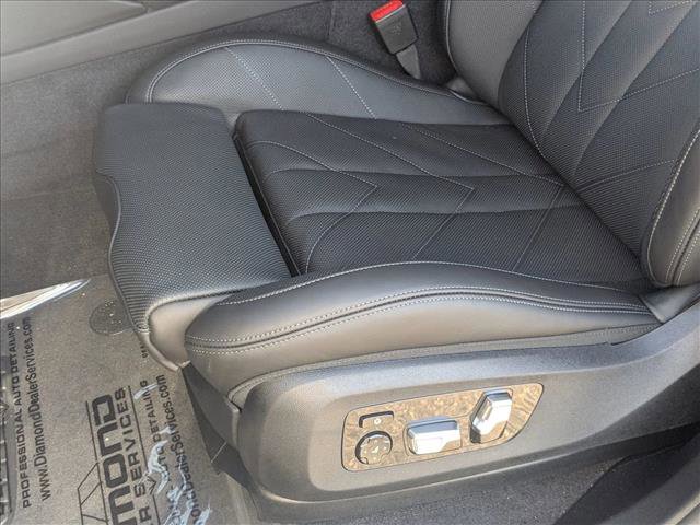 New 2026 BMW XM Label Red image 4