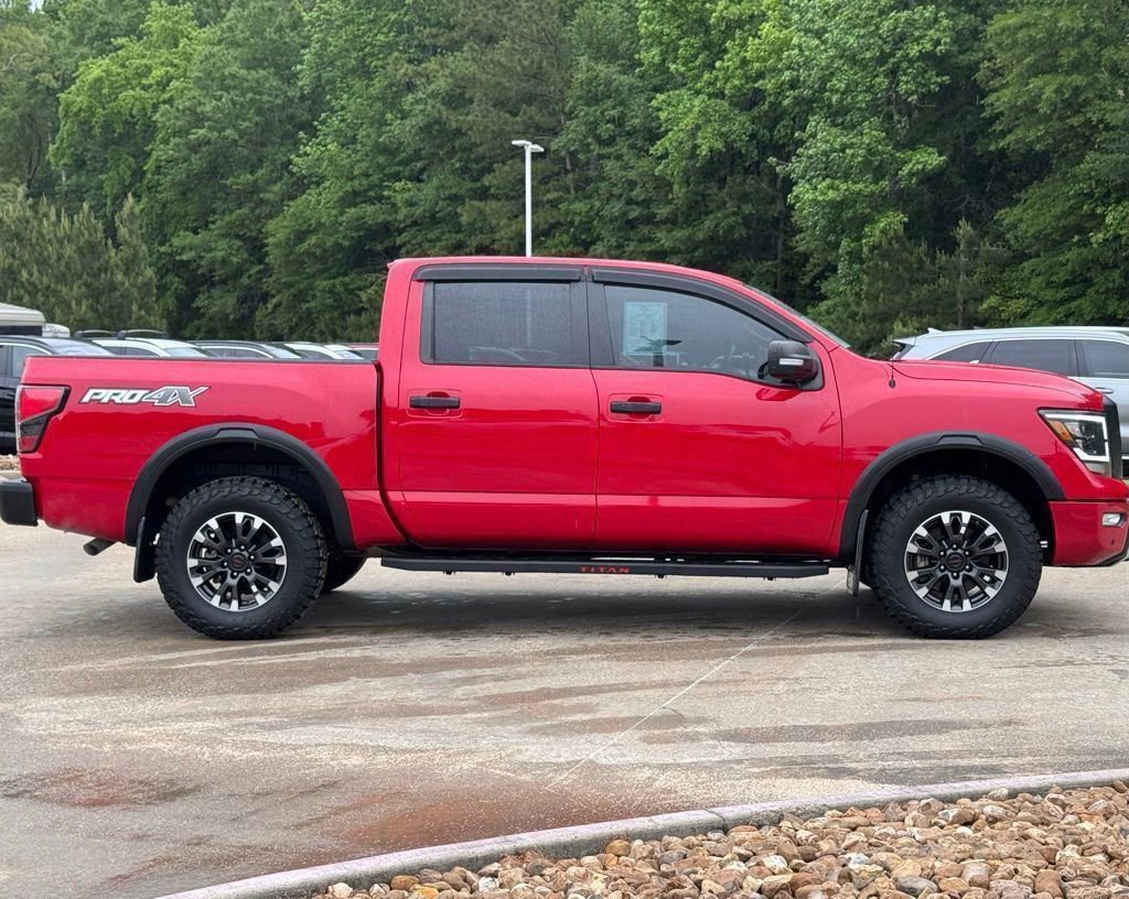 Used 2021 Nissan Titan PRO-4X w/ Pro-4x Convenience Package AWD/4WD image 12