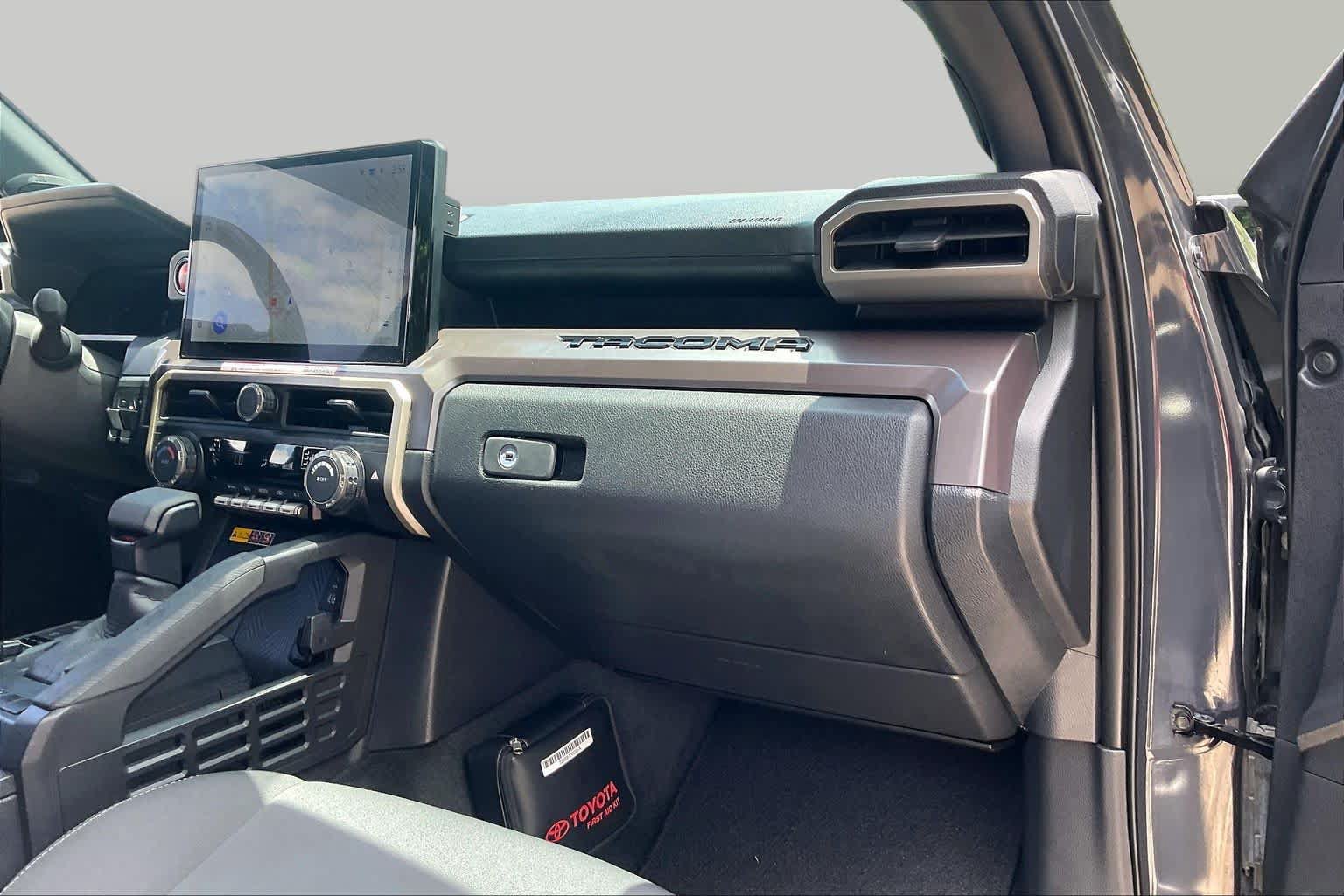 Used 2025 Toyota Tacoma TRD Off-Road w/ TRD Off Road Upgrade Package AWD/4WD image 18