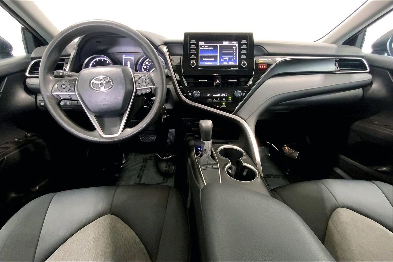 Used 2022 Toyota Camry LE FWD image 15