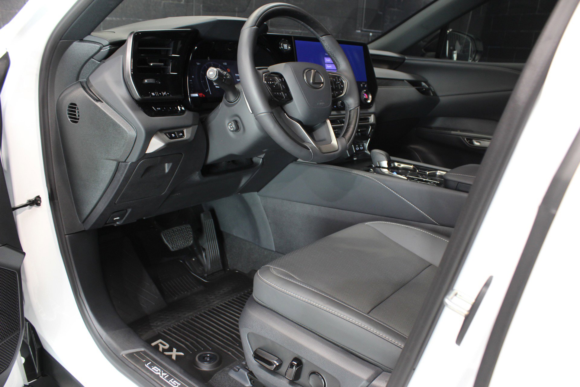 Used 2025 Lexus RX 350 F Sport w/ Convenience Package image 31