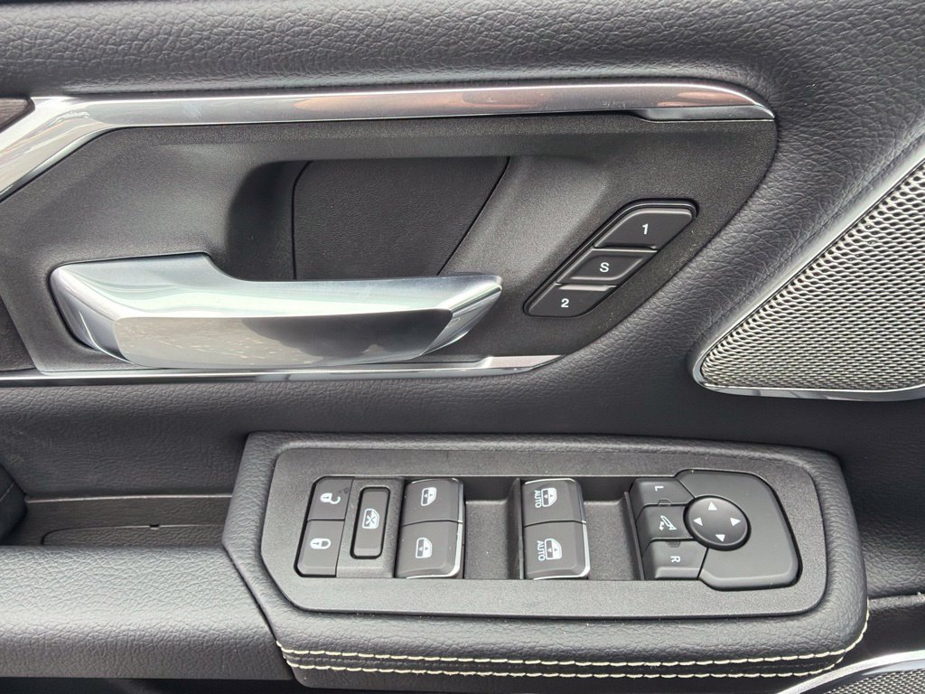 New 2026 RAM 1500 Laramie AWD/4WD image 16