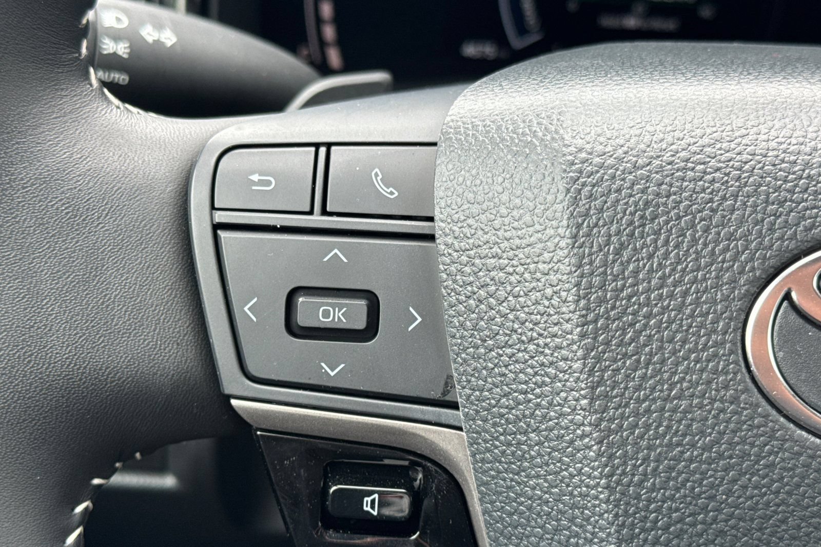 Certified 2026 Toyota Camry SE w/ Convenience Package FWD image 30