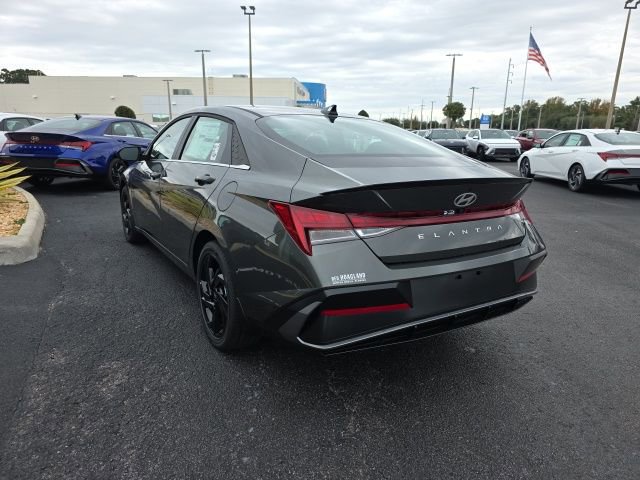 New 2026 Hyundai Elantra SEL Sport Premium FWD image 3