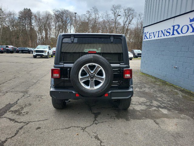 Used 2023 Jeep Wrangler Unlimited Sahara w/ Cold Weather Group image 7