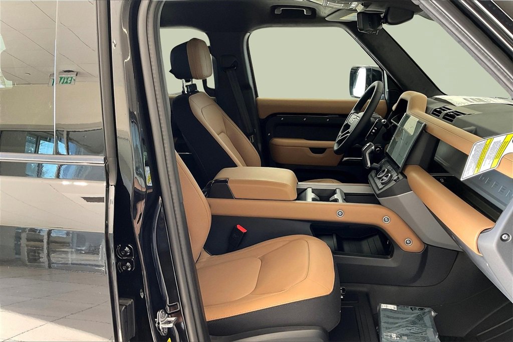 New 2026 Land Rover Defender 110 V8 image 8