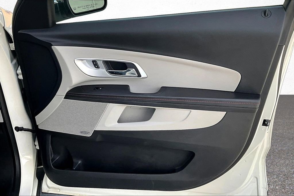 Used 2015 Chevrolet Equinox LTZ image 25
