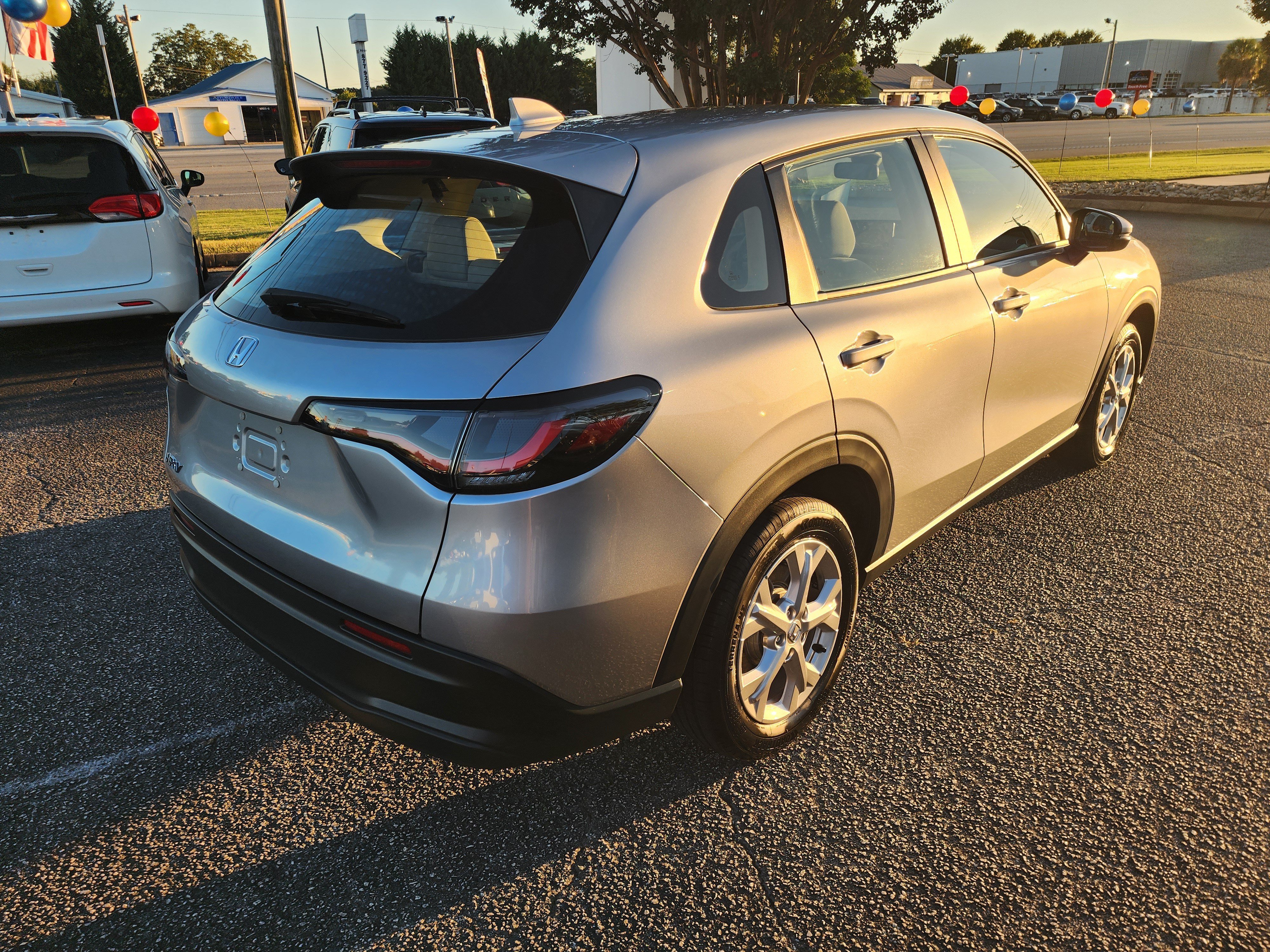 Certified 2025 Honda HR-V LX image 3