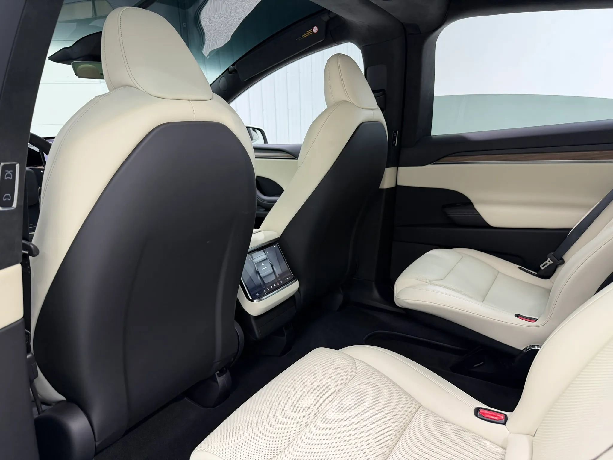 Used 2026 Tesla Model X Sport Utility 4D image 16