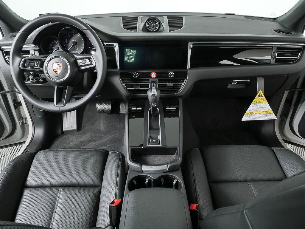 Certified 2026 Porsche Macan Turbo AWD/4WD image 18